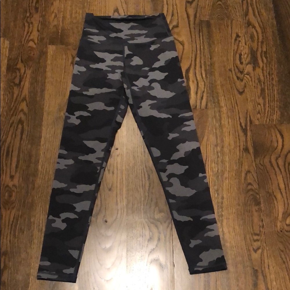 Grey camo leggings!